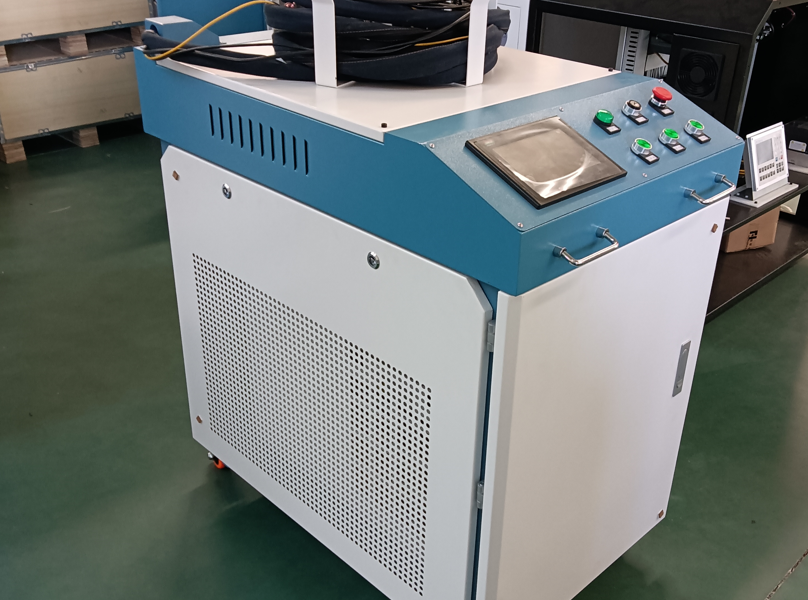 Handheld fiber laser welding machine